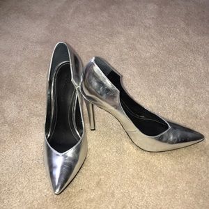 Silver pumps